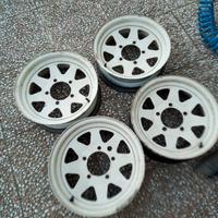  4 gomme x Suzuki samurai e gimni 205/70/15 .