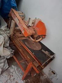 macchina taglia pietra