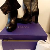 Stivaletto in pelle con tacco I 37-37,5 I Weitzman