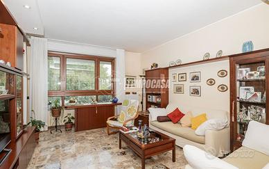 TRILOCALE DI 120 MQ CON TERRAZZINO, BALCONE E DOPP