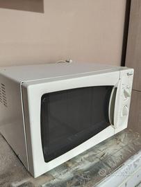 Forno a microonde Whirlpool 35 EURO