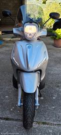 Piaggio Beverly 350 