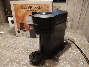 Macchina caffè Nespresso 