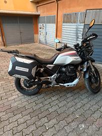 Moto Guzzi V85 TT - 2022