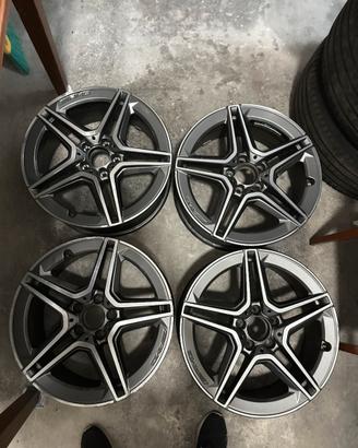 Cerchi mercedes classe A B CLA C RAGGIO 18 amg