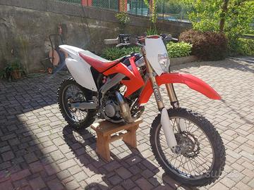 Hm cre 50 six - 2008