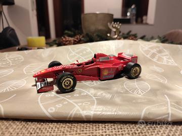 formula uno Ferrari 310 B Schumacher 1/24 bburago 