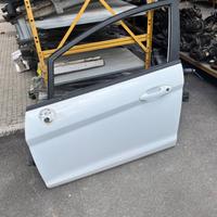 Porta anteriore e posteriore Ford Fiesta 2015