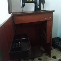 Macchina da cucire Necchi