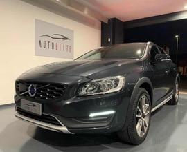 VOLVO V60 Cross Country D3 Geartronic Momentum