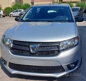 Dacia Sandero Laureate
