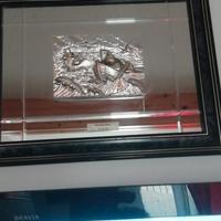 coppia di quadri basso rilievo argento su specchio