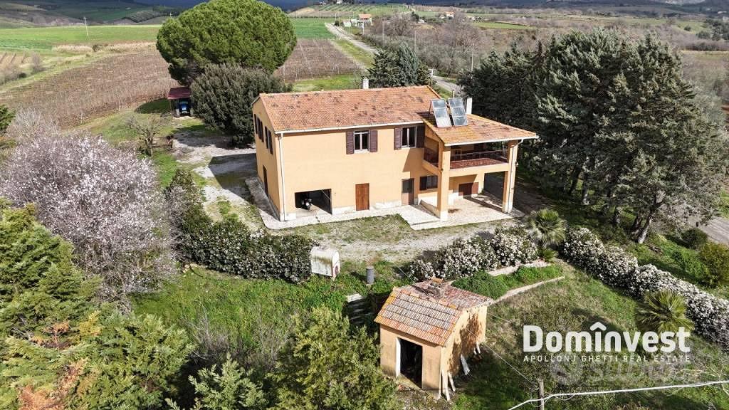 Rustico / Casale di 137 m² con 5 locali a Magliano - Vista 3