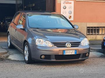 VOLKSWAGEN Golf 1.6 16V FSI 5p. Comfortline