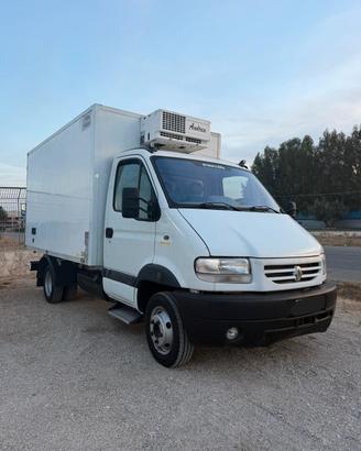 Renault Mascott