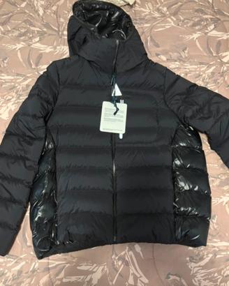 Moncler taglia M