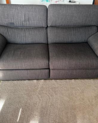 divano grigio atracitce poltrone e sofa