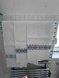 Asciugamani di fiandra a punto a crocetta