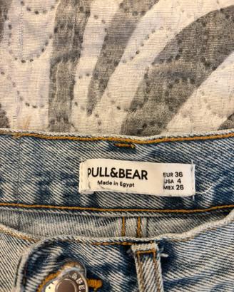 Pantaloni Jeans corti Pull&Bear