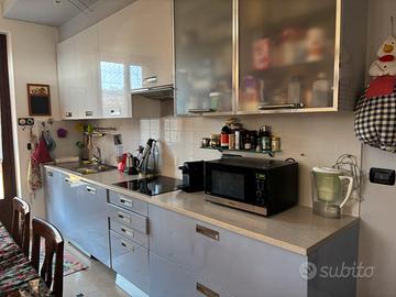 Cucina Euromobil con elettrodomestici