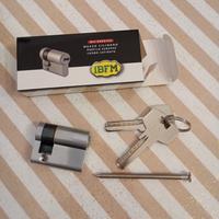 Nr. 8 (otto) Mezzi cilindri profilo europeo IBFM