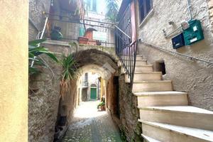 MONOLOCALE A STIMIGLIANO