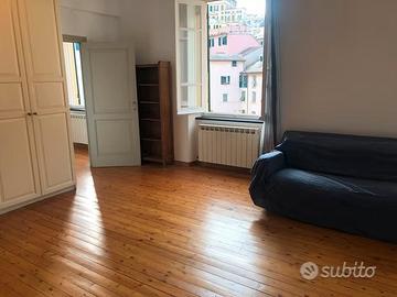 Genova zona San Vincenzo trilocale ristrutturato