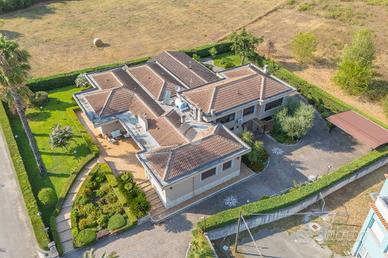 VILLA SINGOLA A FROSINONE