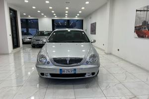 Lancia Lybra 1.8i 16v