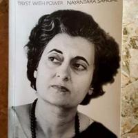 Libro Indira Gandhi