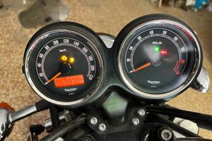 Triumph Bonneville SE