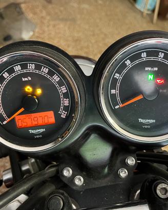 Triumph Bonneville SE