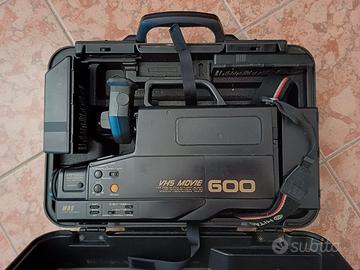 Hitachi VHS Movie 600 Videocamera Vintage