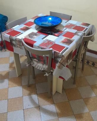 Tavolo quadrato + 6 sedie