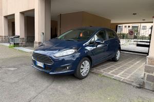 Ford fiesta 2013  1.4 benzina a GPL