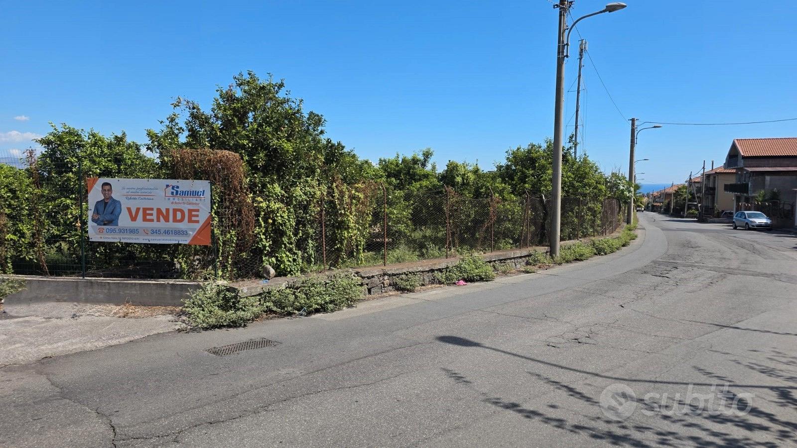 Giarre, tre lotti di terreno - Vista 2