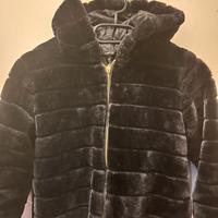 Pelliccia bambina eco nera con cappuccio.Taglia 12