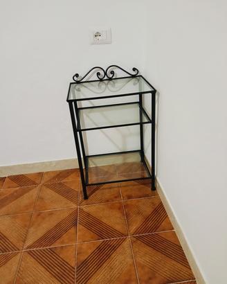 comodini in vetro  e ferro battuto