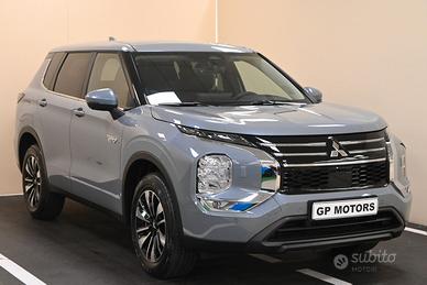 MITSUBISHI Outlander 4ª serie Outlander 2.4L 4...