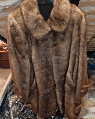 Splendido Cappotto in Vera Pelliccia di Visone