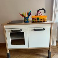 Cucina per bambini Ikea come nuova.