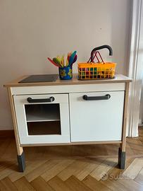 Cucina per bambini Ikea come nuova.