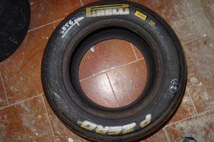 Gomme slick F 4 usate