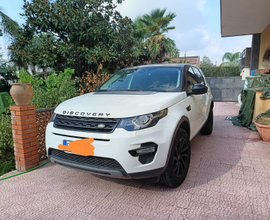 Land Rover Discovery Sport Black & White