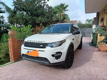 Land Rover Discovery Sport Black & White