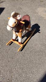 cavallo a dondolo