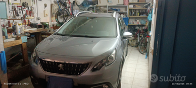 Auto Peugeot 2008