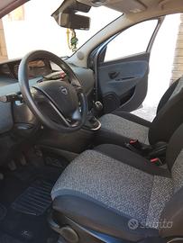 Lancia Y Ibrido 