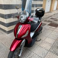 Beverly 300 ie