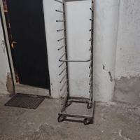 Carrello porta teglie 